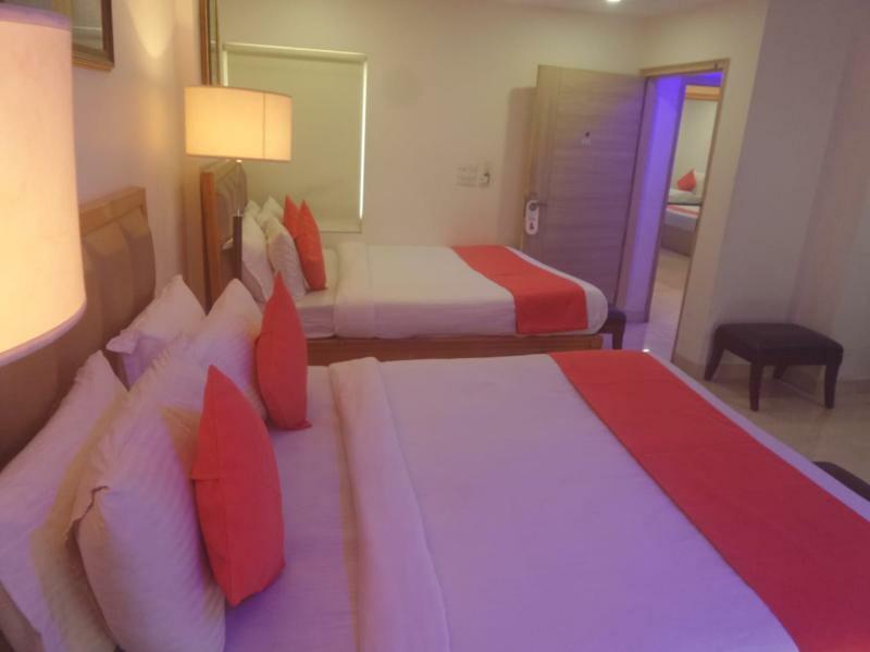 Hotel Wti Airport Grand Delhi New Delhi Bagian luar foto